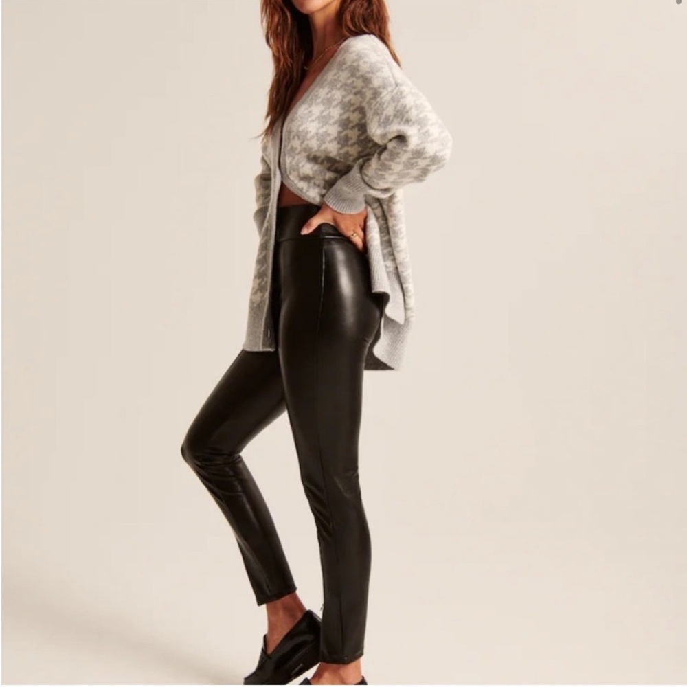 Abercrombie & Fitch Vegan Faux Leather Stretch Zip-Ankle Leggings Pants … - Picture 2 of 13